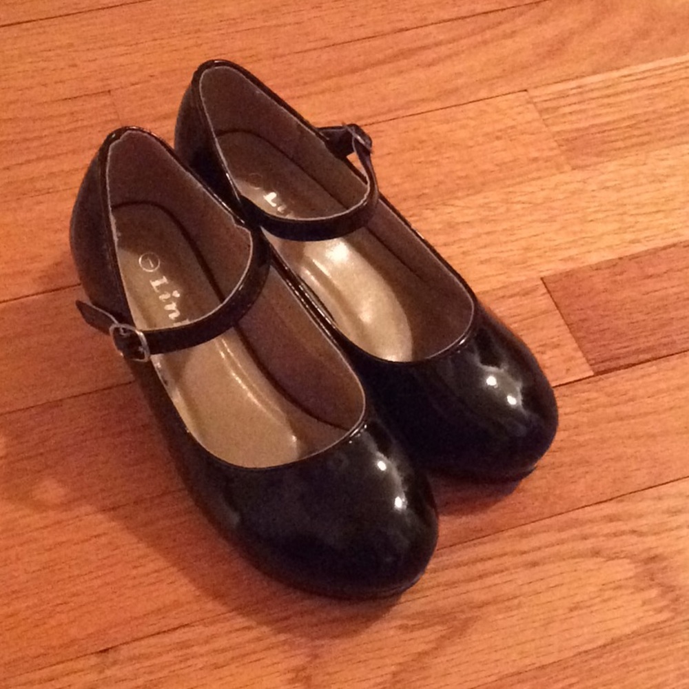 Forever Link black heels  Mary-Jane